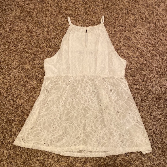 BCBGMAXAZRIA Lace Top - Picture 4 of 4